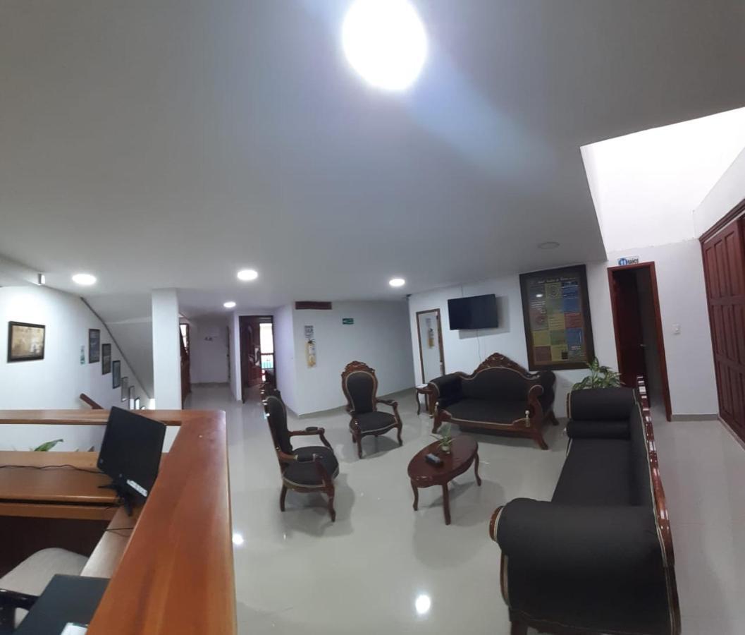 Hotel Jardin De Rosas Экстерьер фото